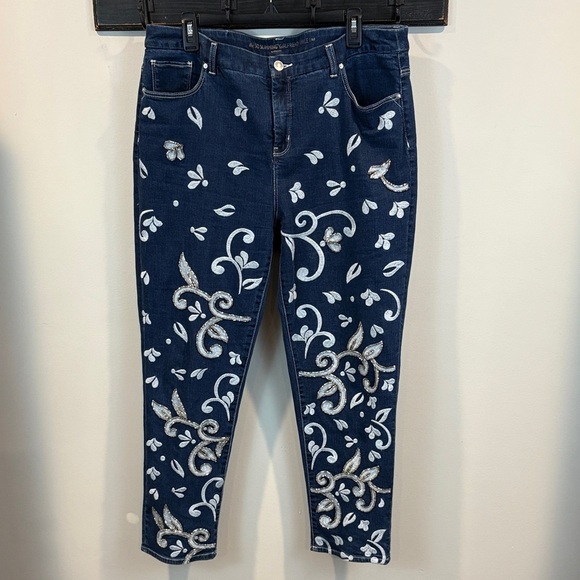 Chico's So Slimming Embroidered Beaded Girlfriend Ankle Jeans Size 2.5/Large - Picture 2 of 10